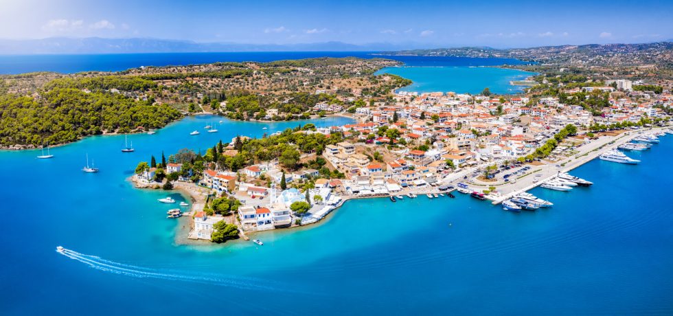 Panorama des Kosmopoliten Ortes Porto Heli, Urlaubsziel der Reic