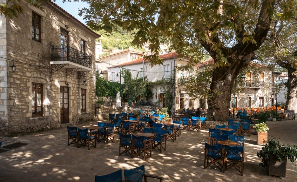 ΚΟΣΜΑΣ 1